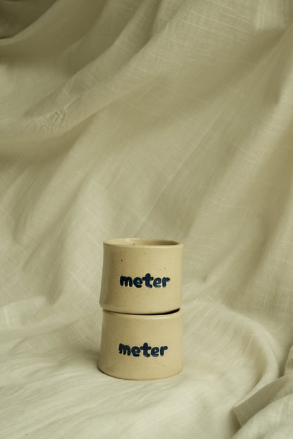 Gepersonaliseerde koffietas zonder oor - chunky letters