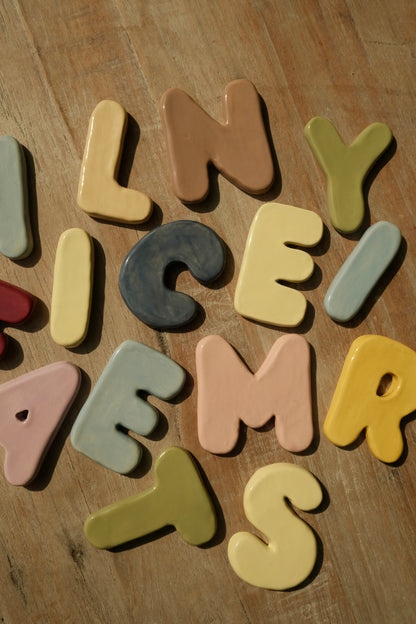 Keramiek letters
